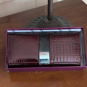 Leather Croc-Embossd Wallet